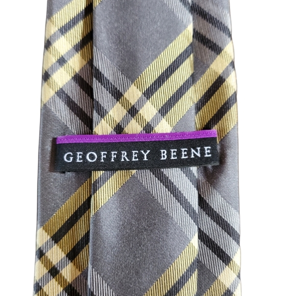 Geoffrey Beene Tie - Picture 4 of 5